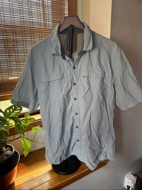 Rei Fishing Shirt LARGE Short Sleeve Button Up Mesh Lined Outdoors